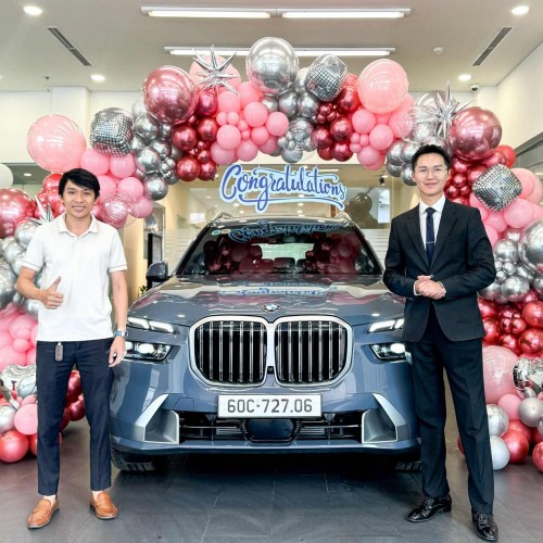 Giao xe BMW X7 Pure Excellence màu Sparling Copper Grey độc đáo đến Quý Công Ty