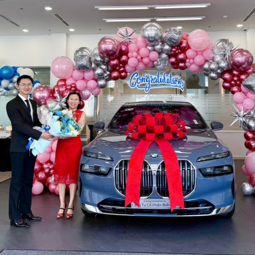 Chúc mừng Quý Công Ty đã nhận xe BMW 740i Pure Excellence màu độc Sparkling Copper Grey