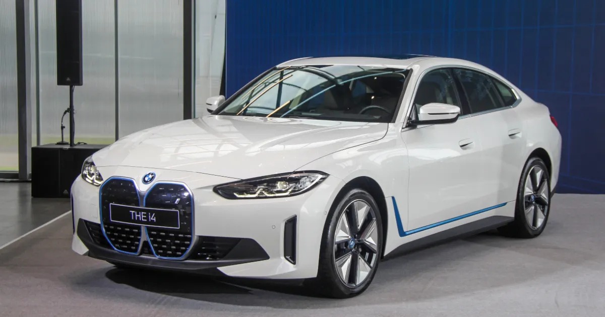 Giá lăn bánh BMW i4 2026