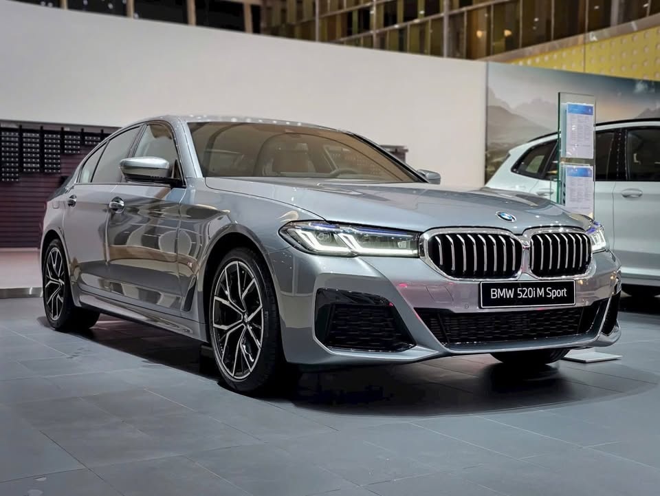 Dòng BMW 5-Series vẫn còn tồn kho xe sản xuất từ 2025