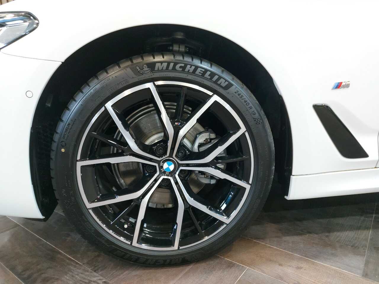 Mâm xe BMW 520i M Sport 2026