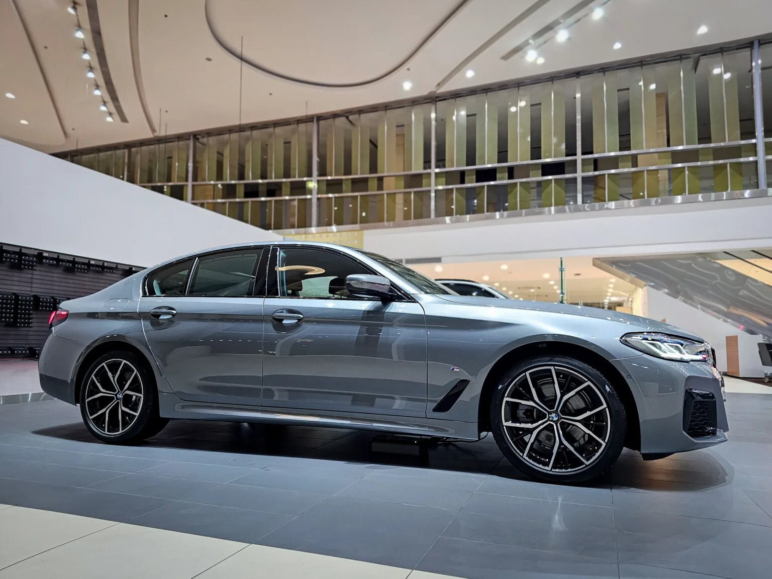 Kích thước BMW 520i M Sport