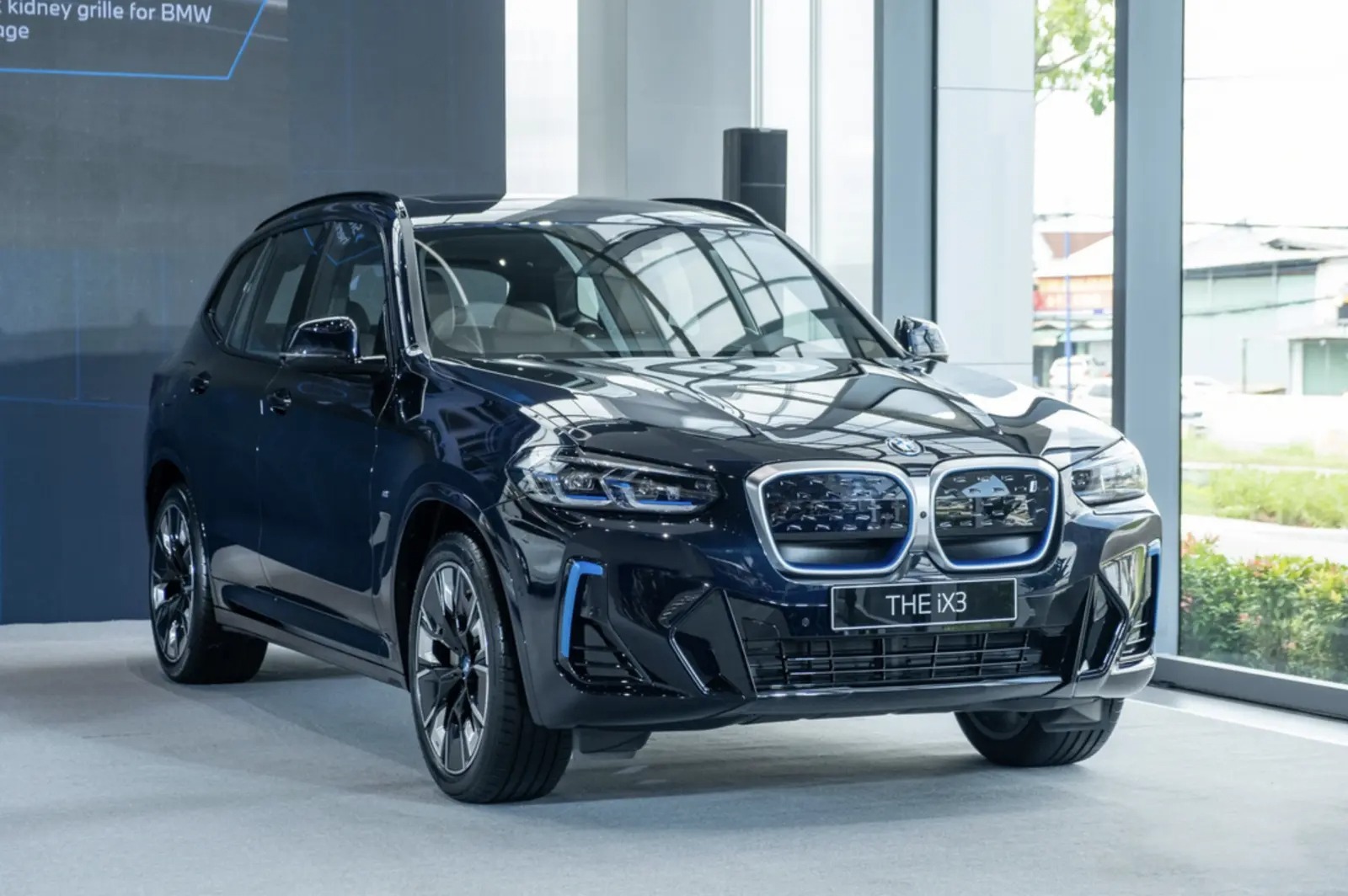 BMW iX3 sản xuất 2023 đang có mức giảm kỷ lục gần 1,1 tỷ đồng