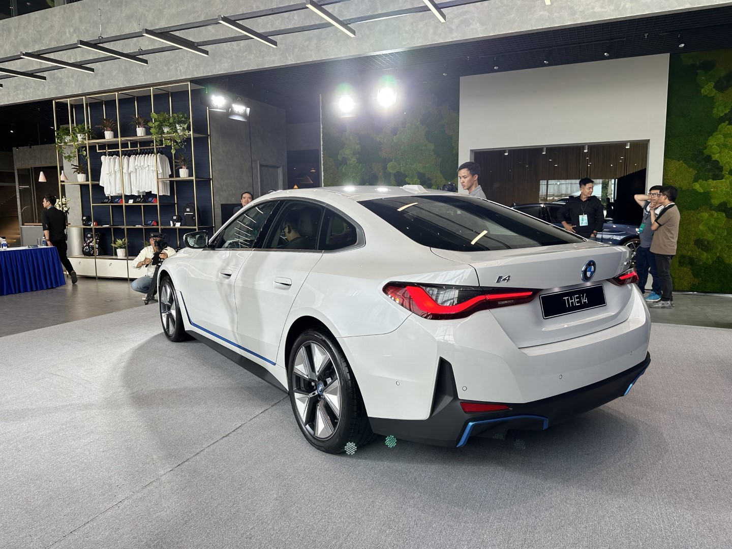 Cụm đèn hậu BMW i4 2026