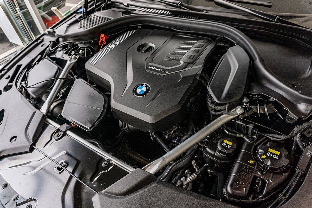 Động cơ BMW 520i M Sport 2026