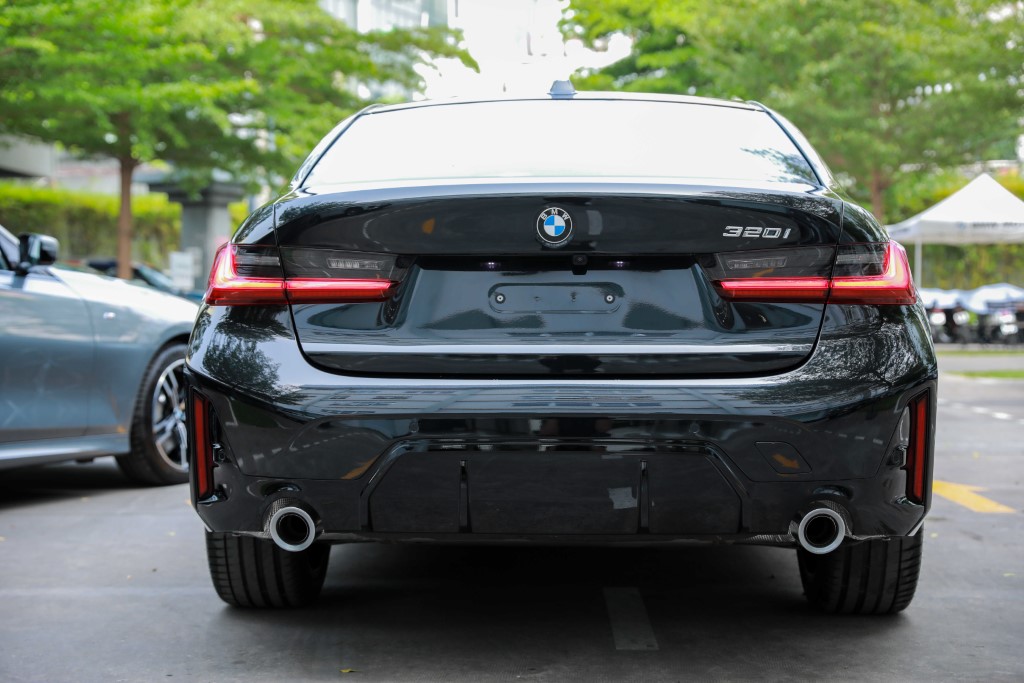 Khuyến mãi BMW 320i M Sport 2026