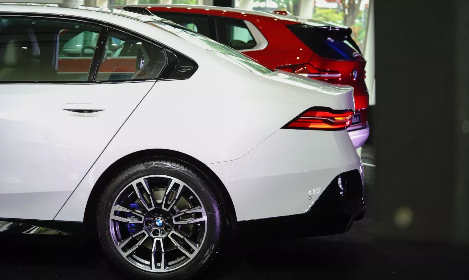 La-zăng xe BMW 530i M Sport.