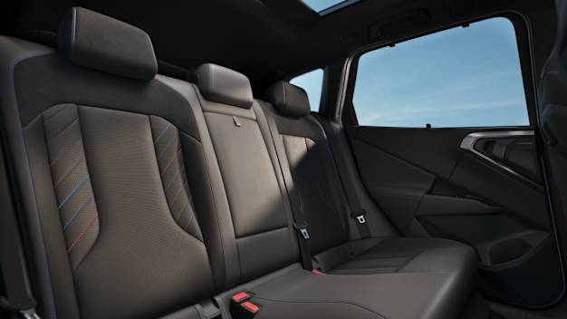 BMW X3 All New: TẬN HƯỞNG KHÔNG GIAN TUYỆT HẢO.
