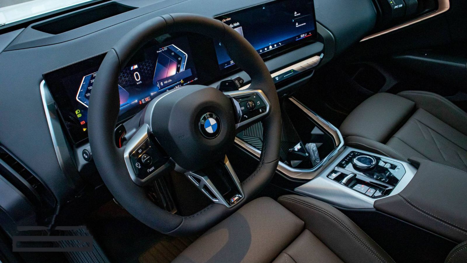 Vô lăng M Sport bọc da
