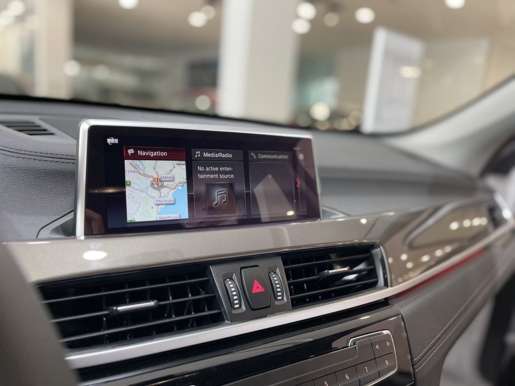 Trang bị tiện nghi trên BMW X1 sDrive20i 2026
