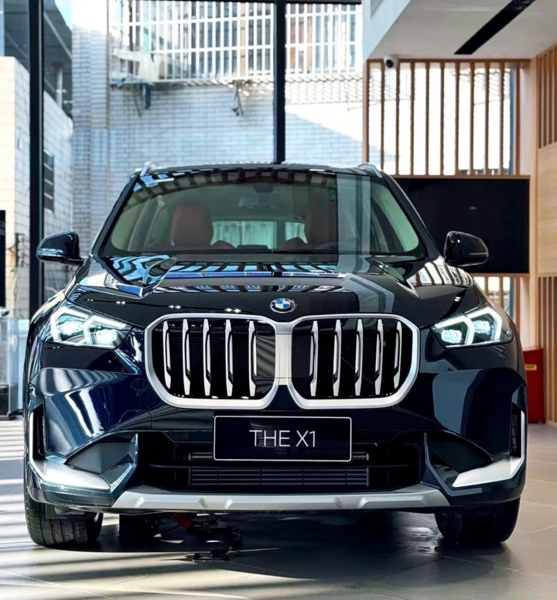 Đánh giá BMW X1 sDrive20i 2026: Thiết kế, nội thất, vận hành và giá bán