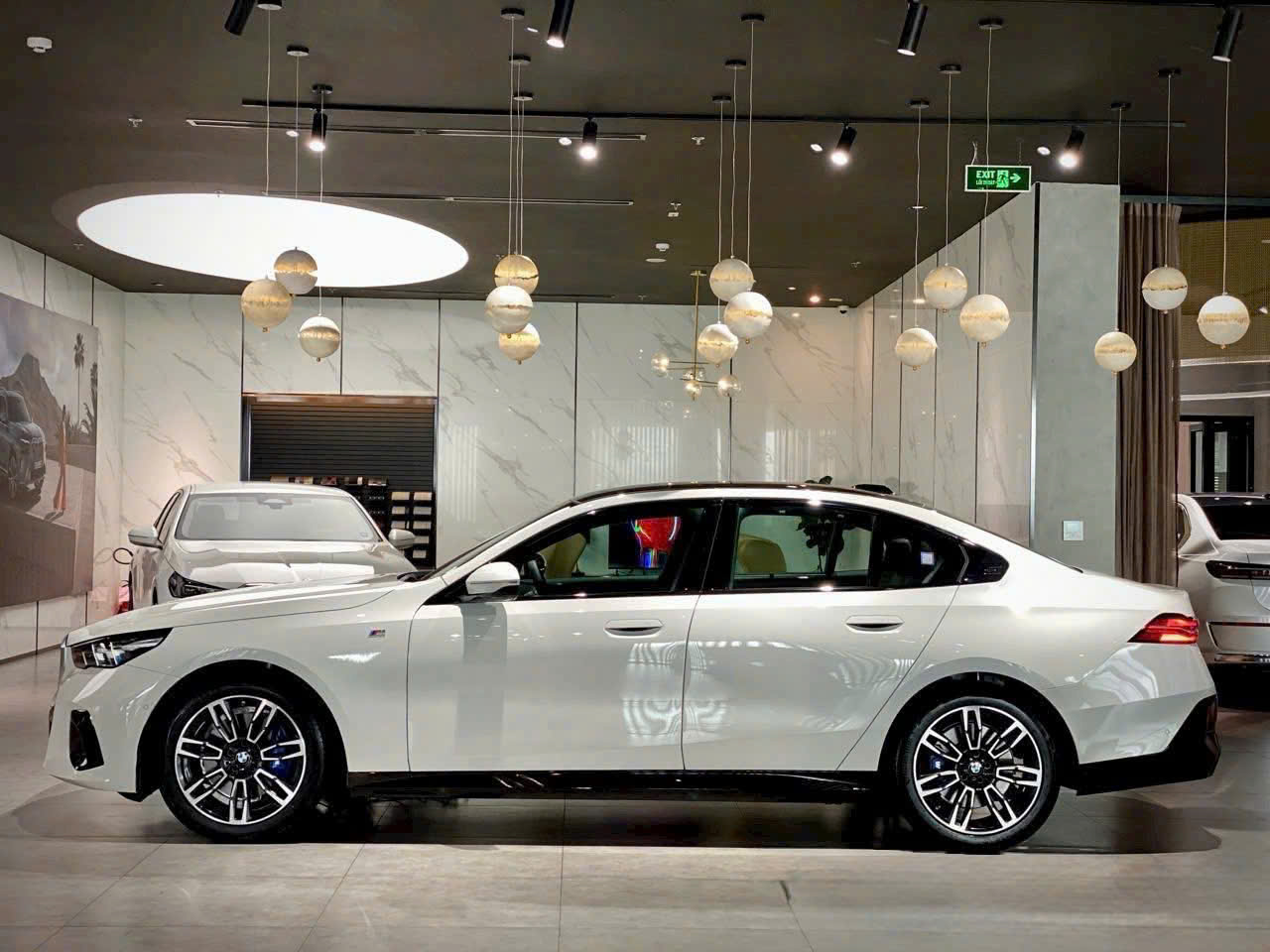 Gói ngoại thất M Sport trên BMW 530i M Sport 2026