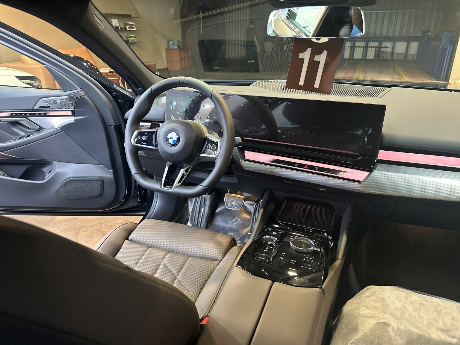Nội thất của BMW 530i M Sport 2026
