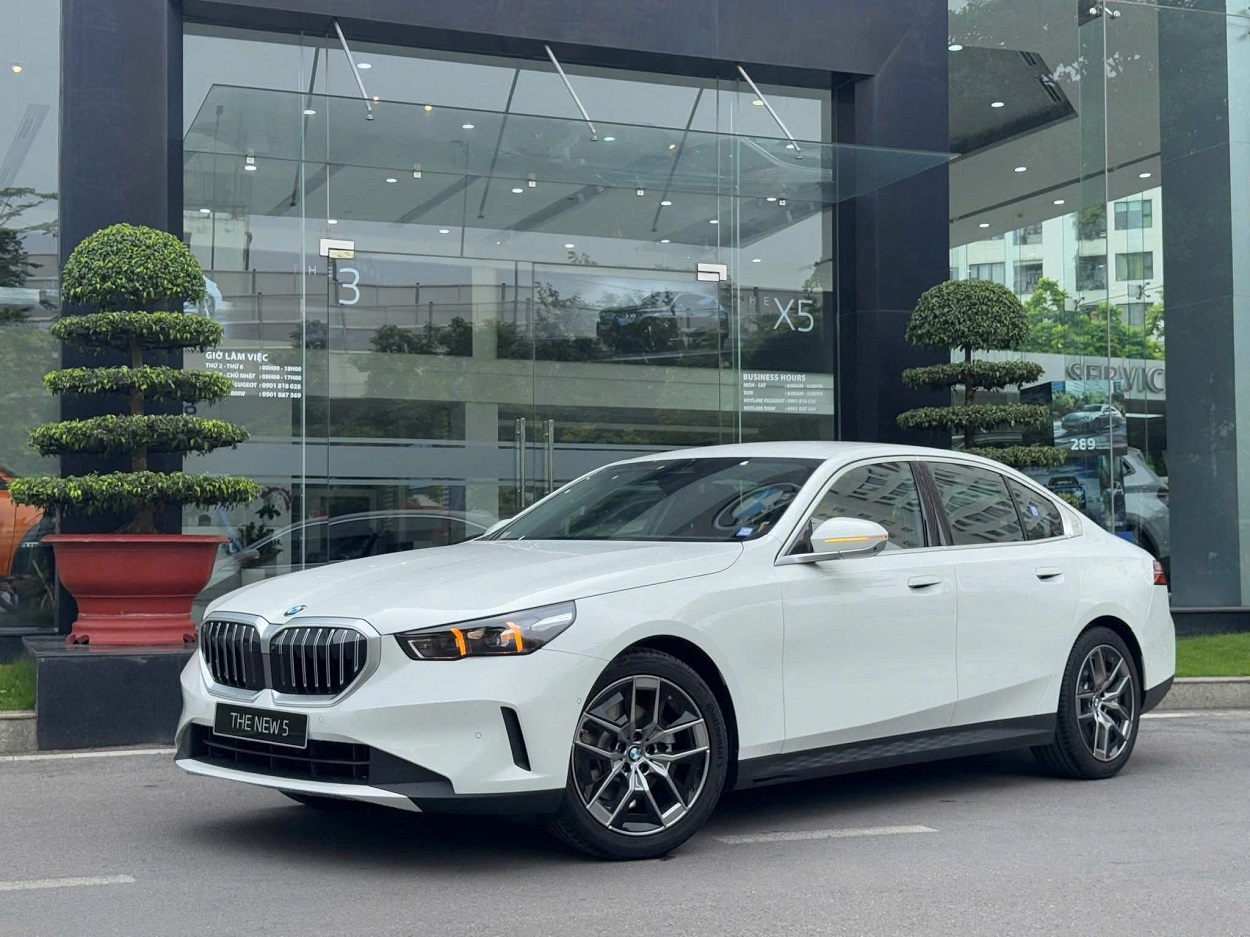 BMW 520i Premium 2026: Đánh Giá Chi Tiết, Thông Số, Trang Bị & Giá Xe