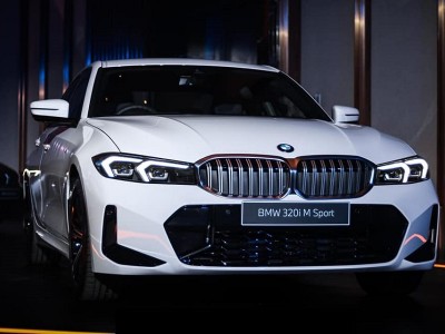 Giá xe BMW 320i 2024 kèm tin khuyến mại tháng 10/2024