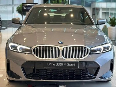 BMW 330i M Sport : Giá Lăn Bánh Mới Nhất kèm Ưu Đãi Hấp Dẫn Tháng 10/2024