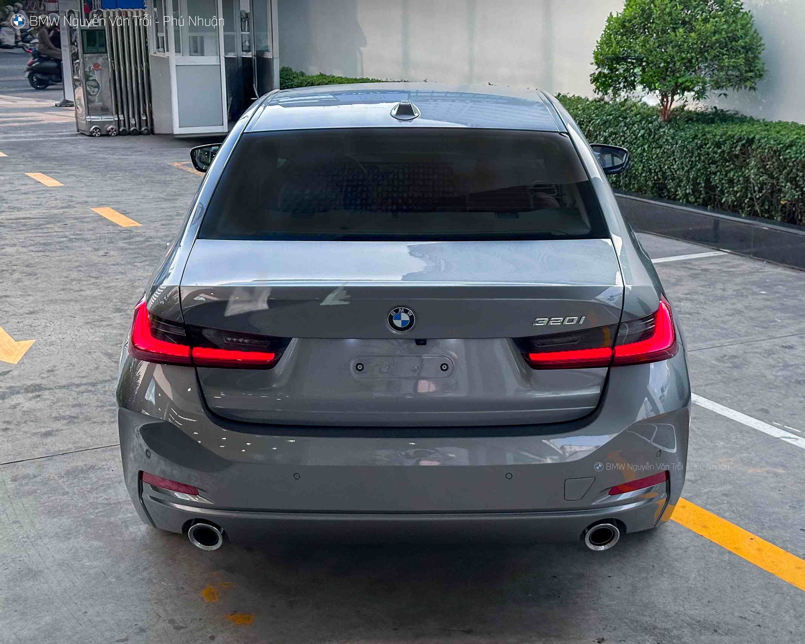 BMW 320i Sport Line 