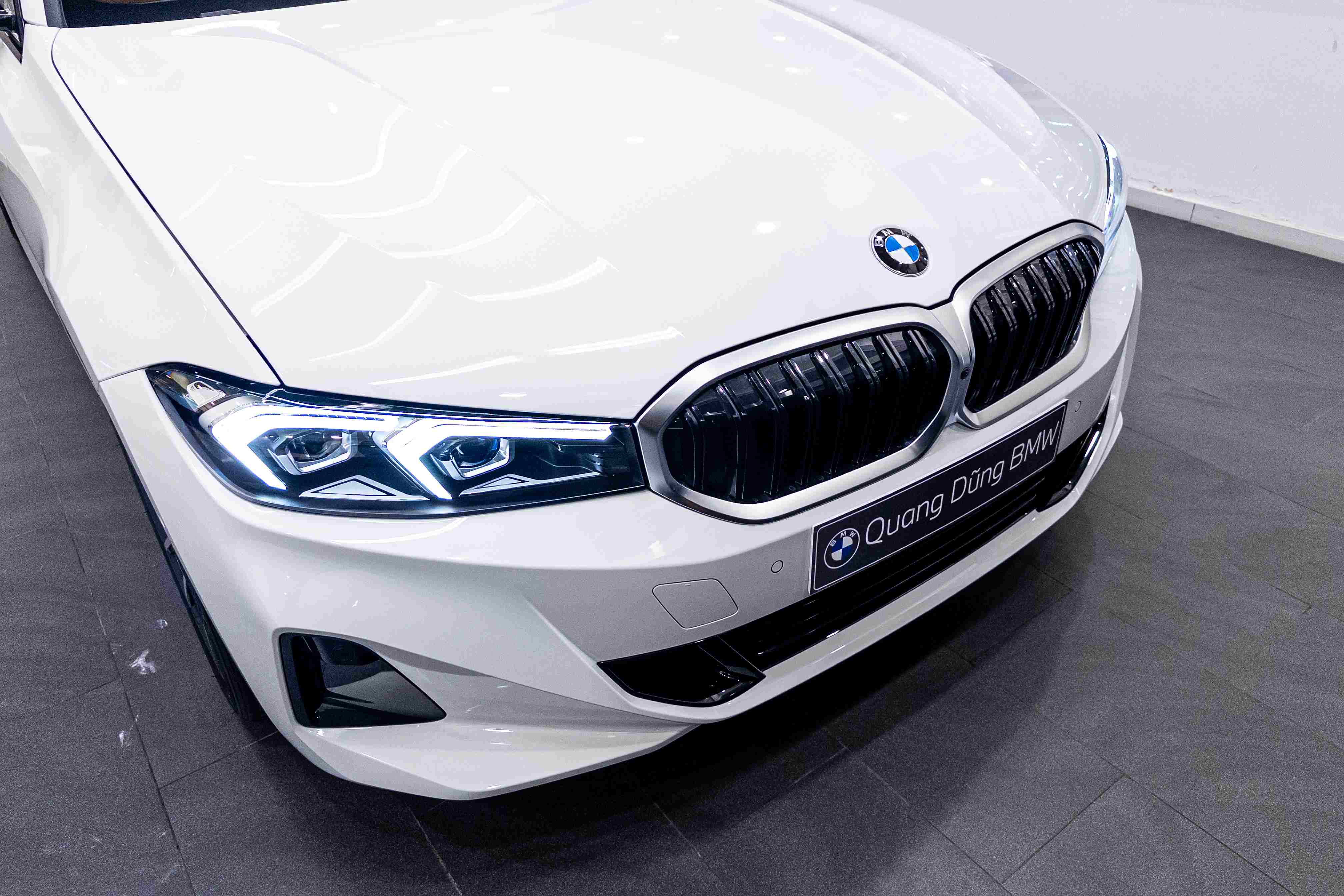 BMW 320i Sport Line