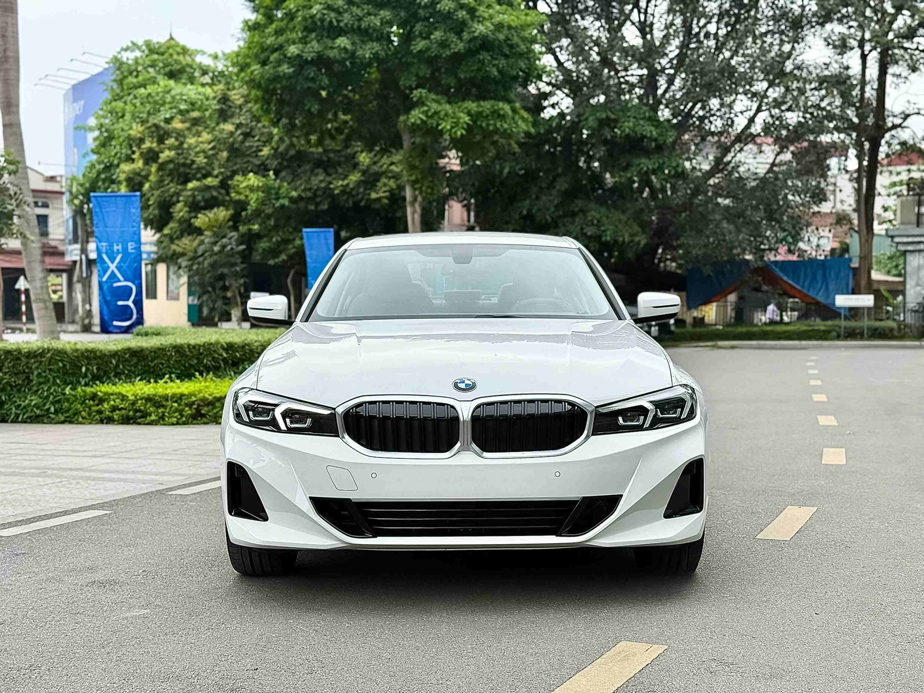 BMW 320i Sport Line 