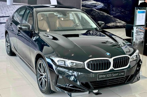 BMW 320i Sport Line 